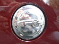 bouchon_lionpeugeot-b.jpg (96966 octets)
