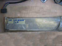 grille-custode-204berline_b.jpg (83028 octets)